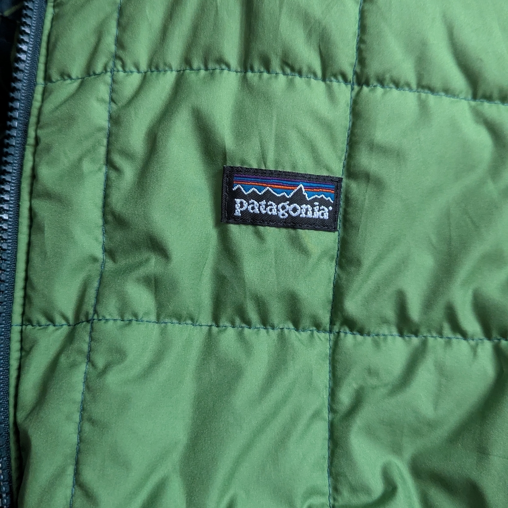 Patagonia Kids Reversible Green Puffer Jacket - Picture 6 of 6